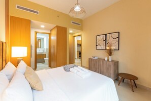 Deluxe Apartment - Downtown Dubai - Pool & Gym Access (Dubai)