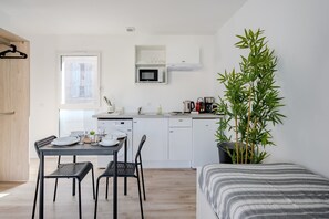 Dining - Studio Edgar, Balcon, Clim & Parking (Toulon)
