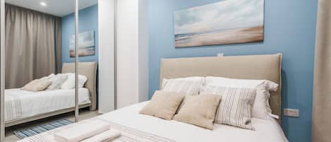 Apartment, Balcony, City View | Iron/ironing board, free WiFi