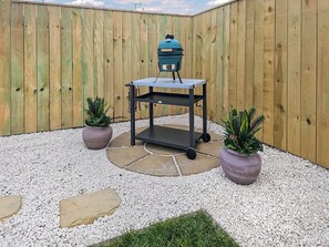 Property grounds - 2 bedroom accommodation in Bridlington (Bridlington)