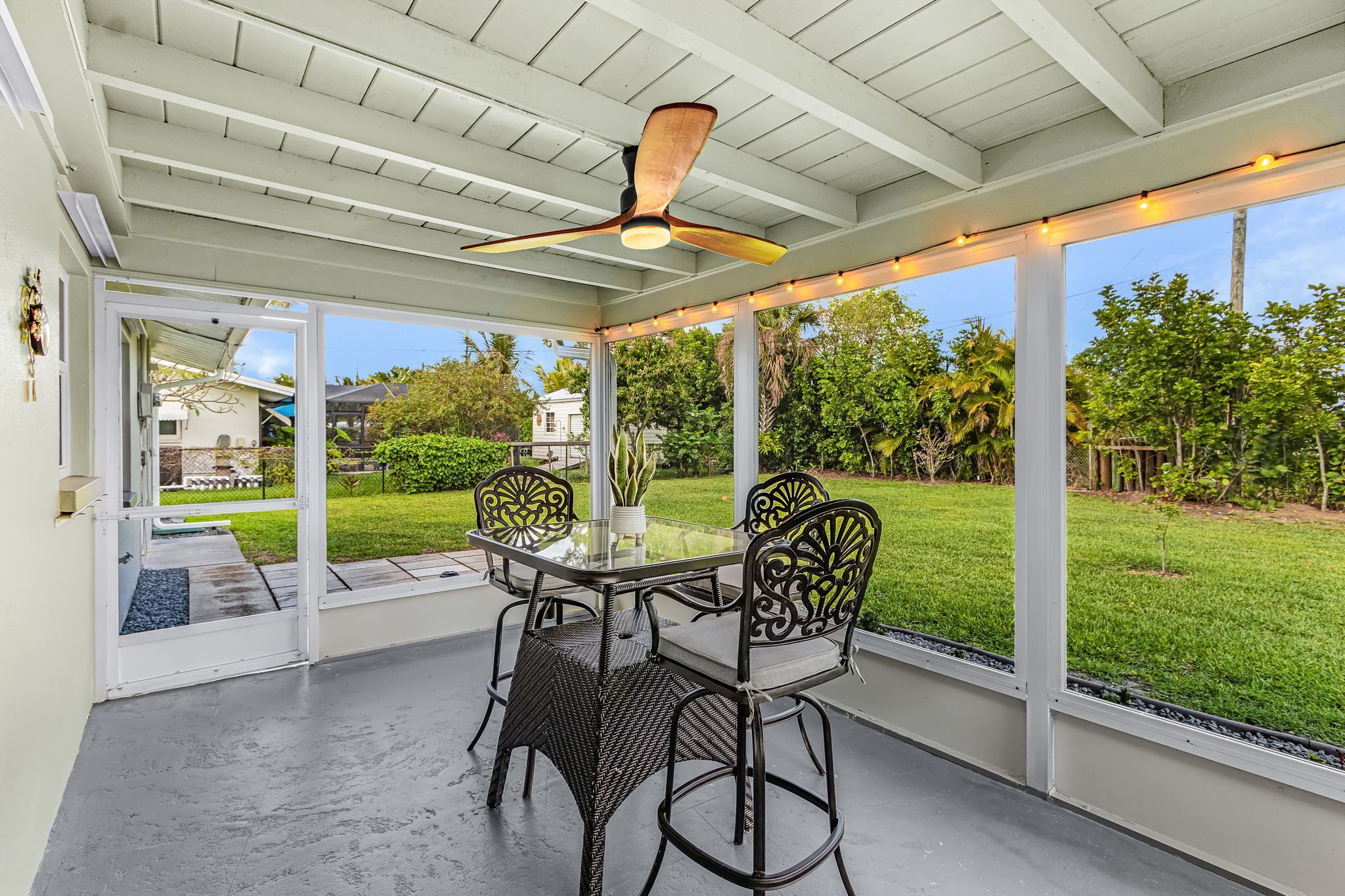 Outdoor dining