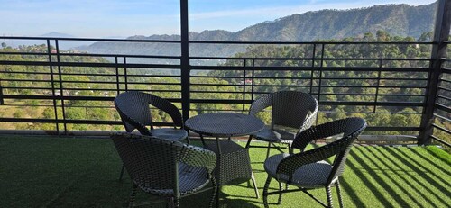 Dharvi Kasauli Heavens