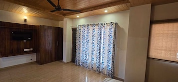 Executive Suite | Interior