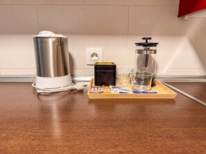 Coffee and/or coffee maker - Two bedroom in Spain, Madrid (Madrid)