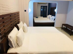 Deluxe Quadruple Room, Patio, Courtyard View - Morning Star Resort Pvt Ltd (Negombo)
