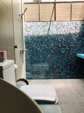 Bathroom - Morning Star Resort Pvt Ltd (Negombo)