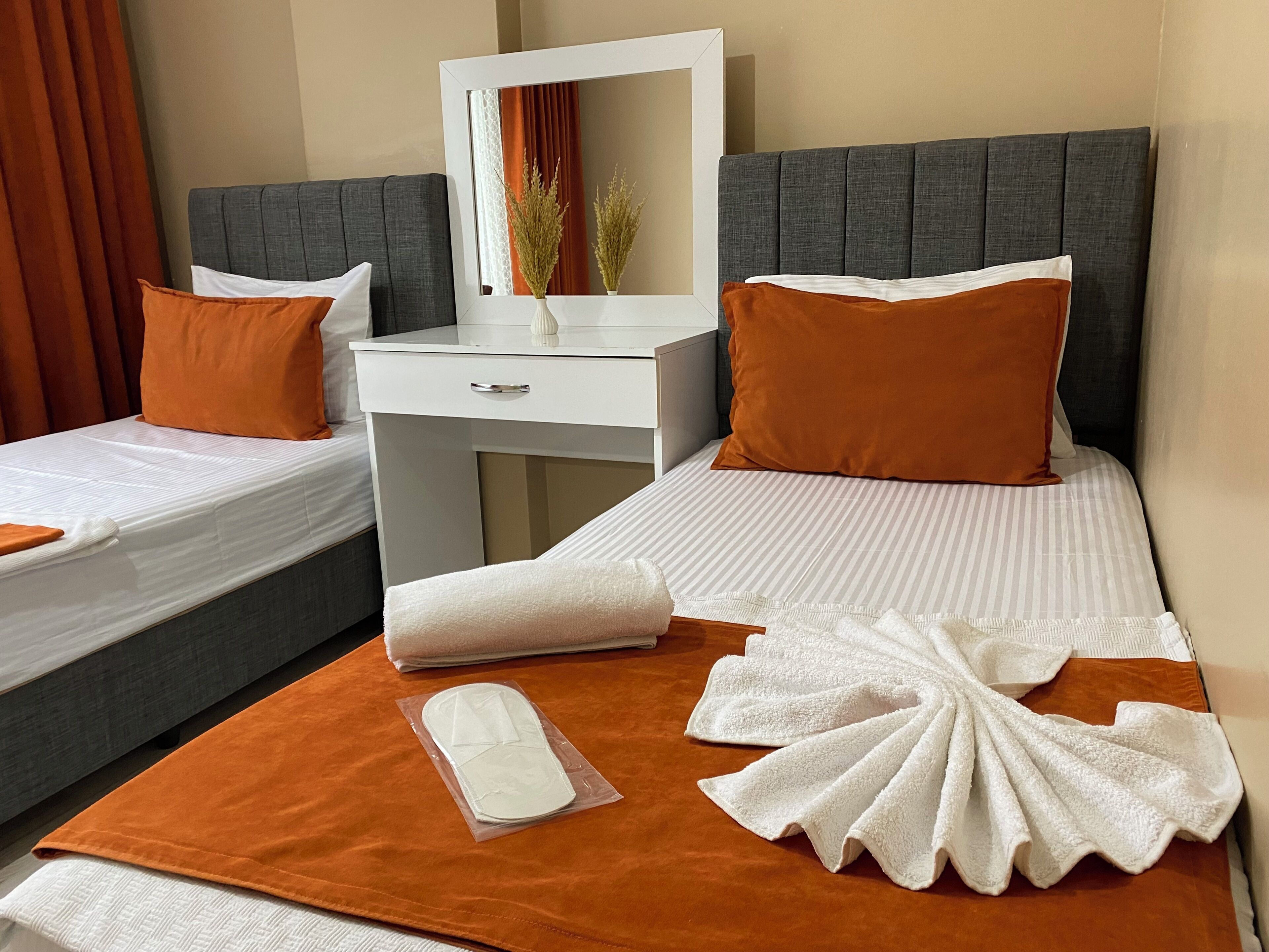 Business Twin Room | Free minibar, free WiFi, bed sheets