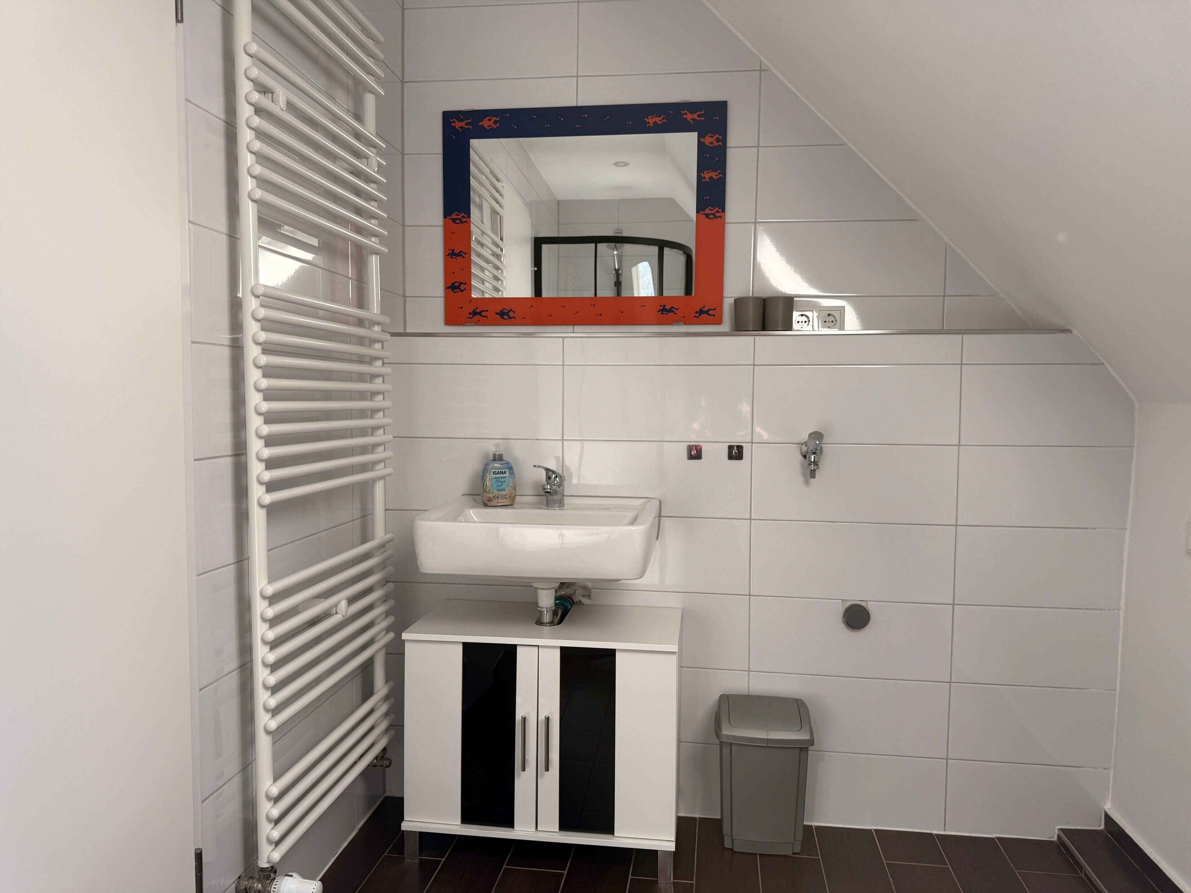 Shower, towels
