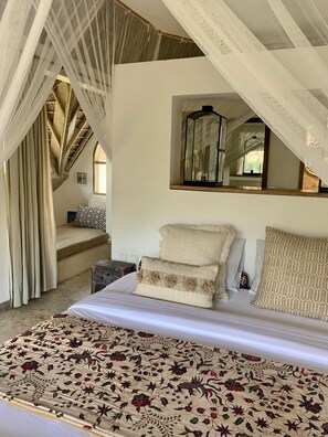 3 bedrooms, iron/ironing board, WiFi, bed sheets - Charming 3-bedroom villa with pool 3 minute walk from Pererenan Beach (Canggu)