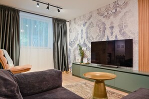 Living area - Quiet & Stylish Apartment in Central Sofia (Sofia)