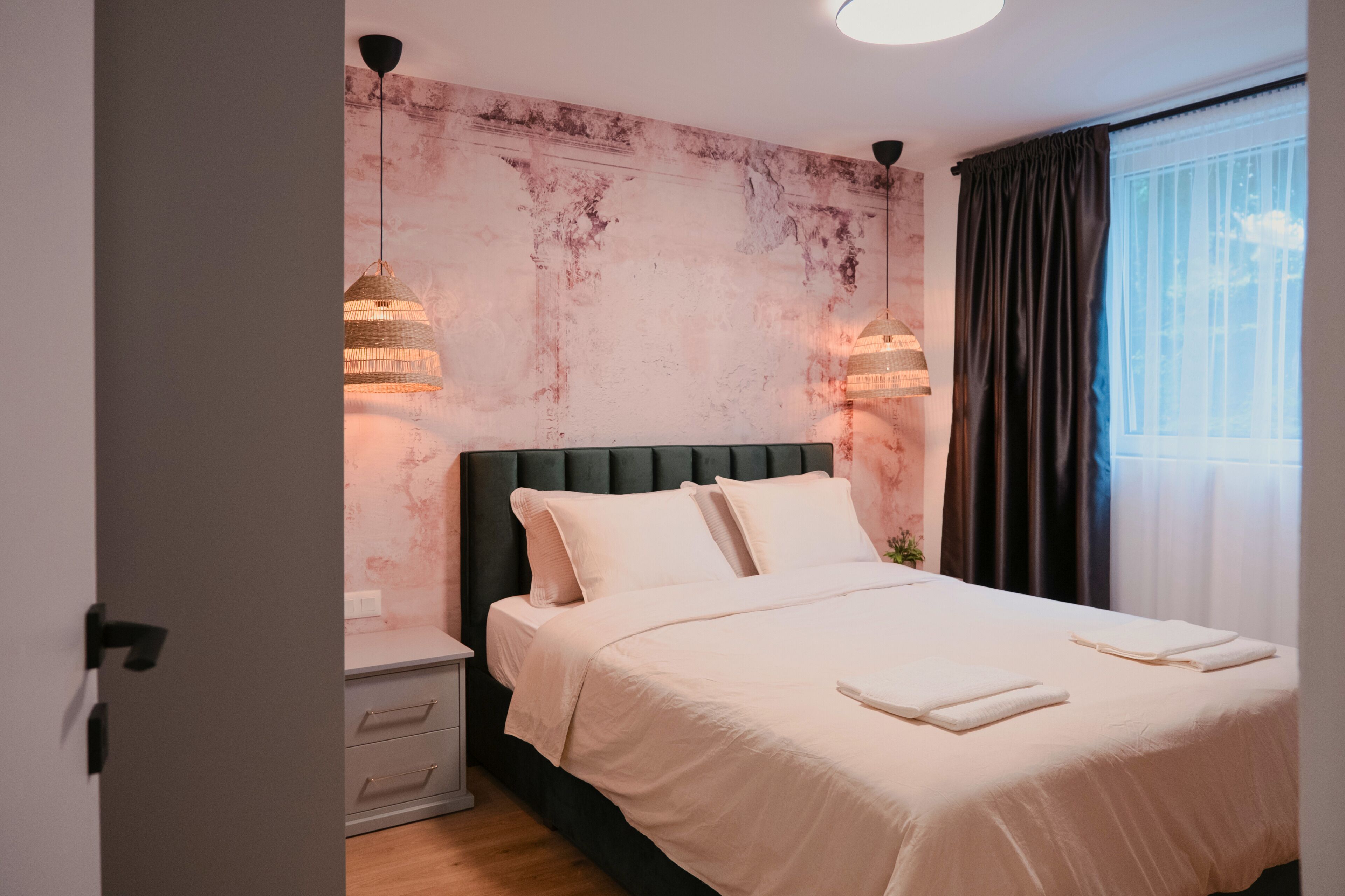 1 habitación, tabla de planchar con plancha, wifi gratis y ropa de cama 