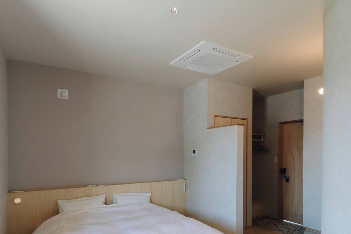 Chambre de base double, lanai, vue sur le jardin | Accès au Wi-Fi (inclus)