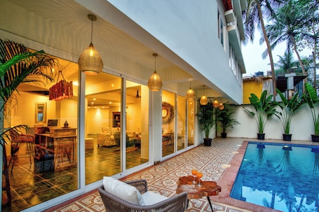 Pool. Chatak Boutique Resort Goa