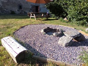 Property grounds - Vrbo Property (Besse-et-Saint-Anastaise)