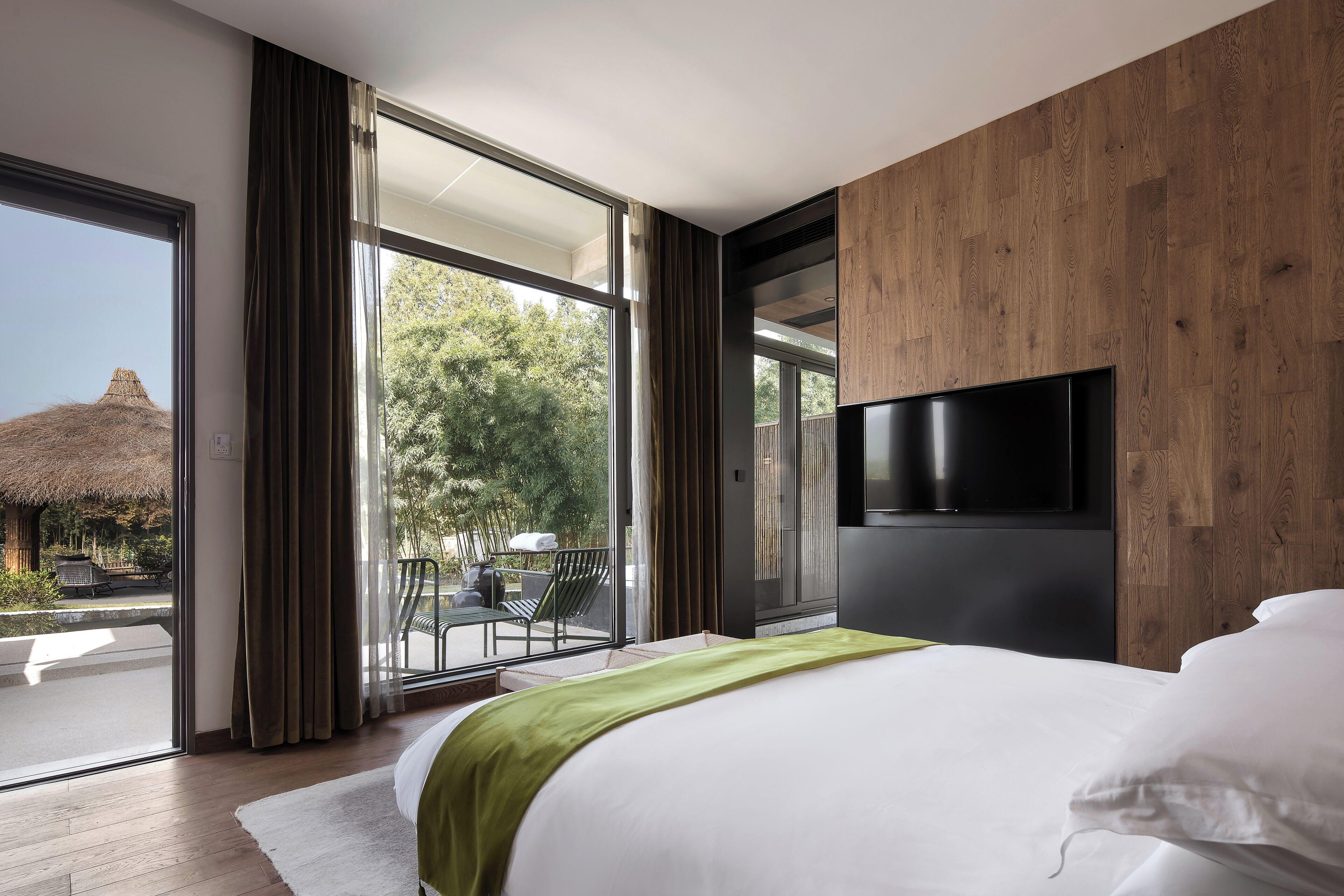 Blackout drapes, soundproofing, iron/ironing board, free WiFi