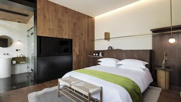 Blackout curtains, soundproofing, iron/ironing board, free WiFi