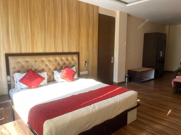 Deluxe Double Room - Indra Stay by Panache Hotels (Baijnath)