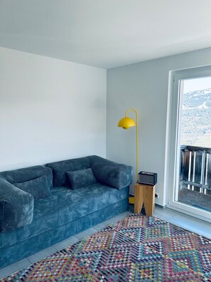 Books, stereo