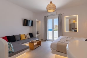Executive Apartment, Beach View - Aqua Cozy Suites (Santorini)