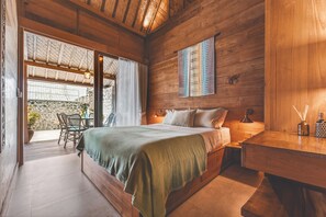 Room - Deluxe Room with Pool Access (Uluwatu)