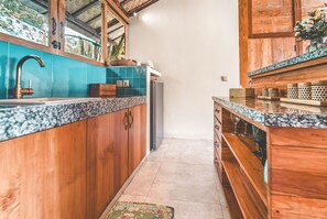 Private kitchen - Deluxe Room with Pool Access (Uluwatu)