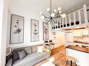 TV - In Spain, Madrid (Madrid)