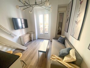 TV - In Spain, Madrid (Madrid)