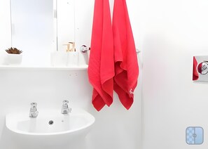Standard Studio | Bathroom - Islington 2 (London)
