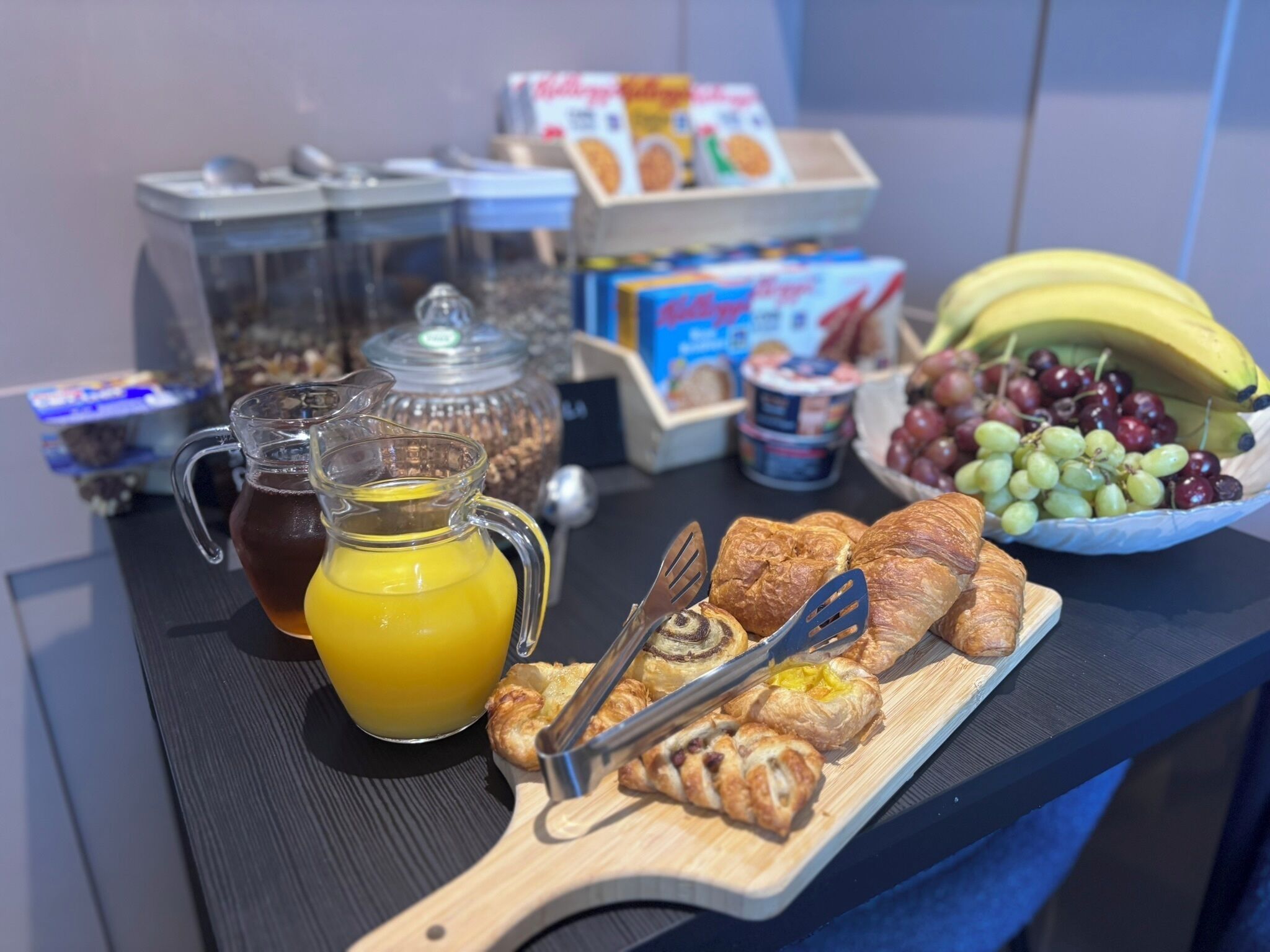 Free daily cooked-to-order breakfast 