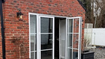Double Room (The Potting Shed) | Individually decorated, individually furnished, iron/ironing board
