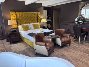 Individually decorated, individually furnished, bed sheets - The Old Post Office - B&B and Coffee Shop (Newcastle-upon-Tyne)