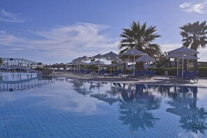 Pool - Sandy Beach Resort (Corfu)