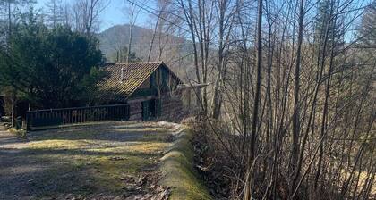 Ferienhaus Hüttenzauber mit Bergblick, privater Terrasse und WLAN