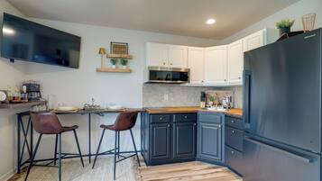 Fridge, microwave, coffee/tea maker, toaster