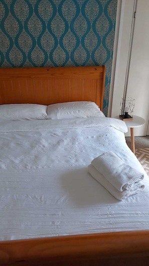 4 chambres, fer et planche à repasser, accès Internet, draps fournis