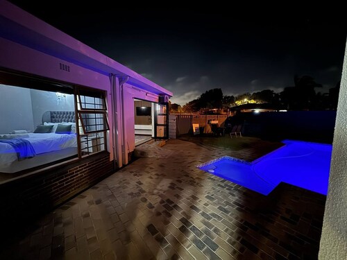 Luxurious Private Apartment with Pool Near Cape Town
