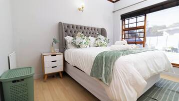 1 bedroom, iron/ironing board, internet, bed sheets