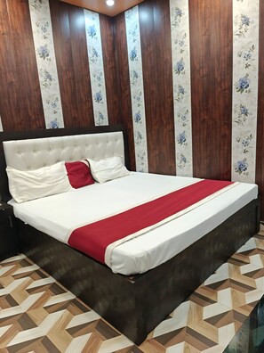 In-room safe, blackout drapes, soundproofing, iron/ironing board