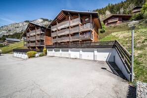Exterior - Apartment 'Douceur Alpestre' with Mountain View and Balcony (La Chapelle-d'Abondance)