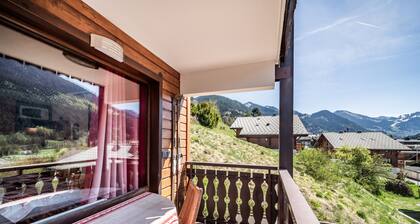 Apartment 'Douceur Alpestre' with Mountain View and Balcony