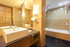 Bathroom - Inventree Hotel Bangalore (BENGALURU)