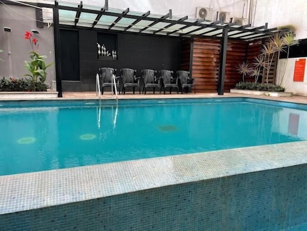 Outdoor pool - Inventree Hotel Bangalore (BENGALURU)