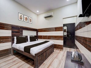 1 bedroom - Hotel O Mathura Janam Bhumi Link Road (Mathura)