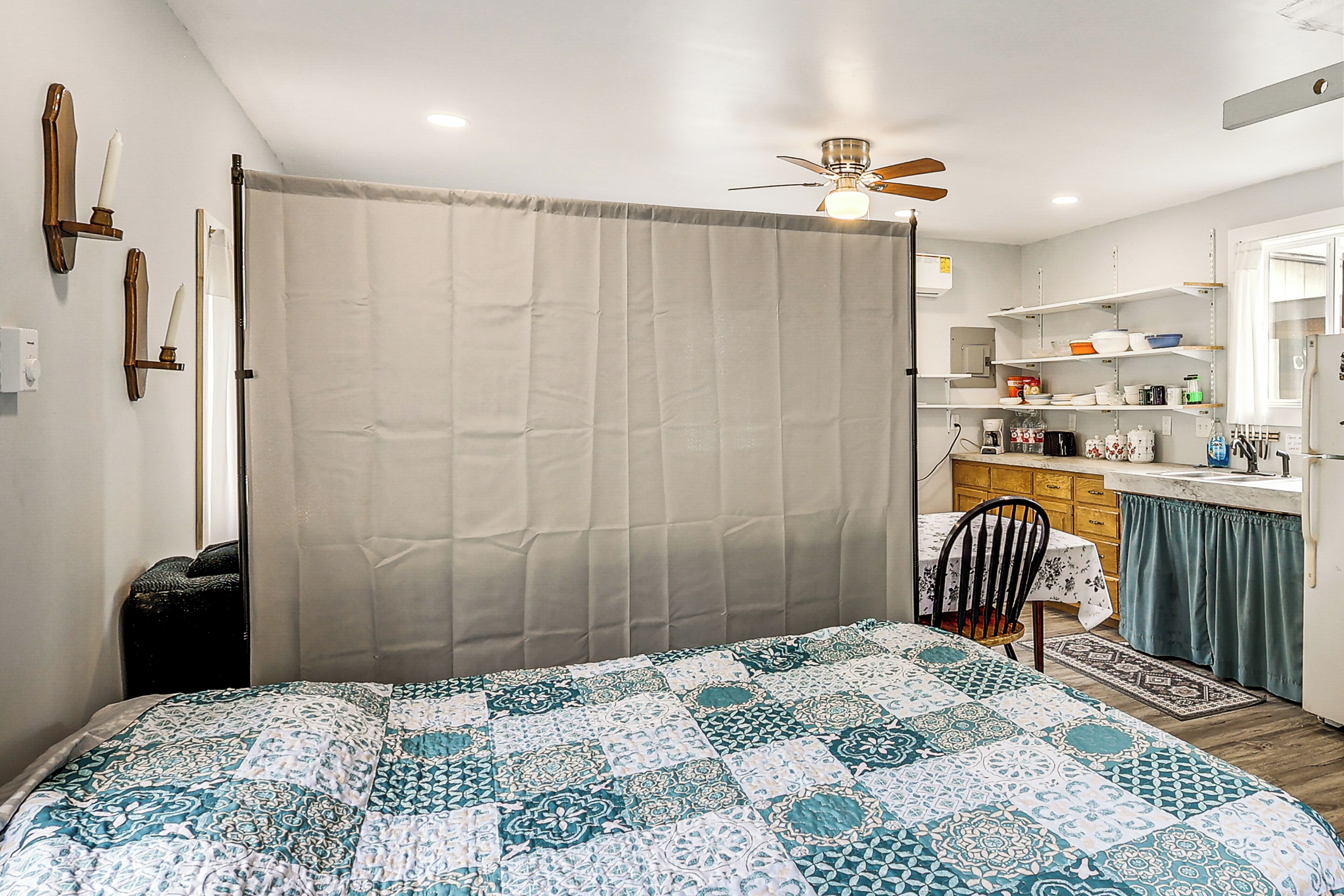 Internet, bed sheets
