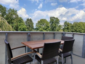 Outdoor dining - Vrbo Property (Metelen)