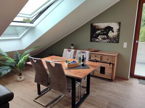 Dining - Vrbo Property (Metelen)