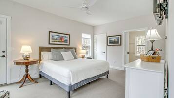 4 bedrooms, internet, bed sheets, wheelchair access