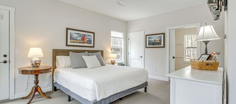ADA-Compliant! 'Birch Haven' in Baileys Harbor