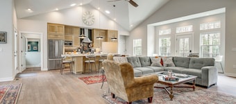 ADA-Compliant! 'Birch Haven' in Baileys Harbor