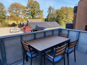 Outdoor dining - Vrbo Property (Metelen)